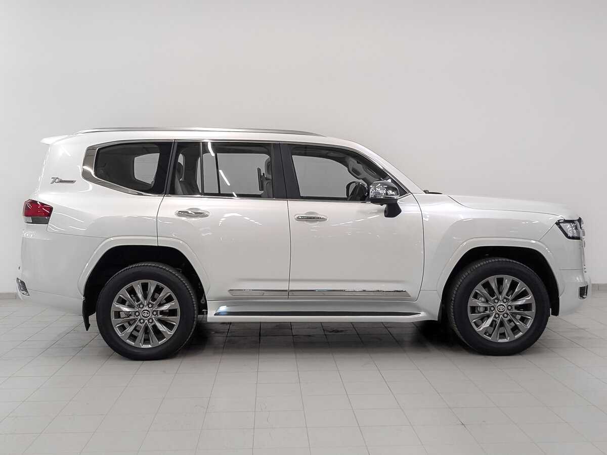 Toyota Land Cruiser с пробегом — 2022 год. Фото: #3