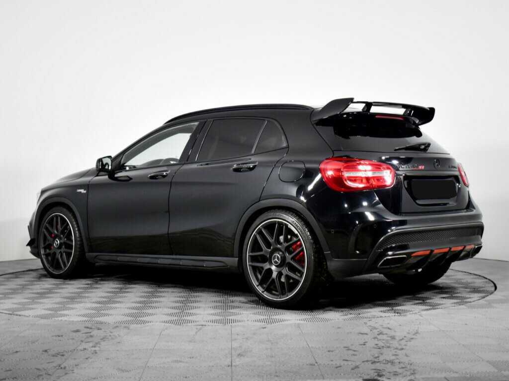 Mercedes-Benz GLA AMG с пробегом — 2015 год. Фото: #6