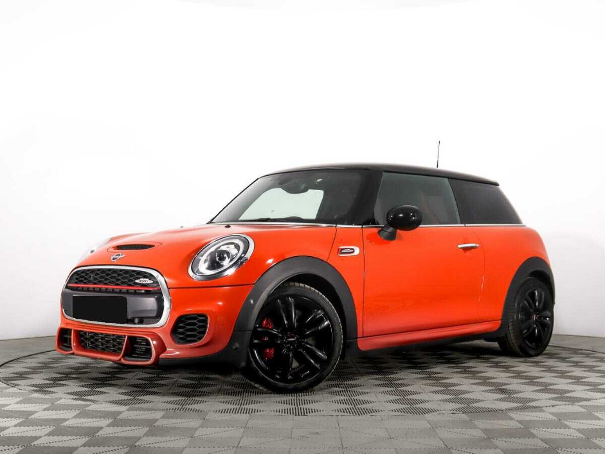 Mini Hatch с пробегом — 2018 год. Посмотреть фото