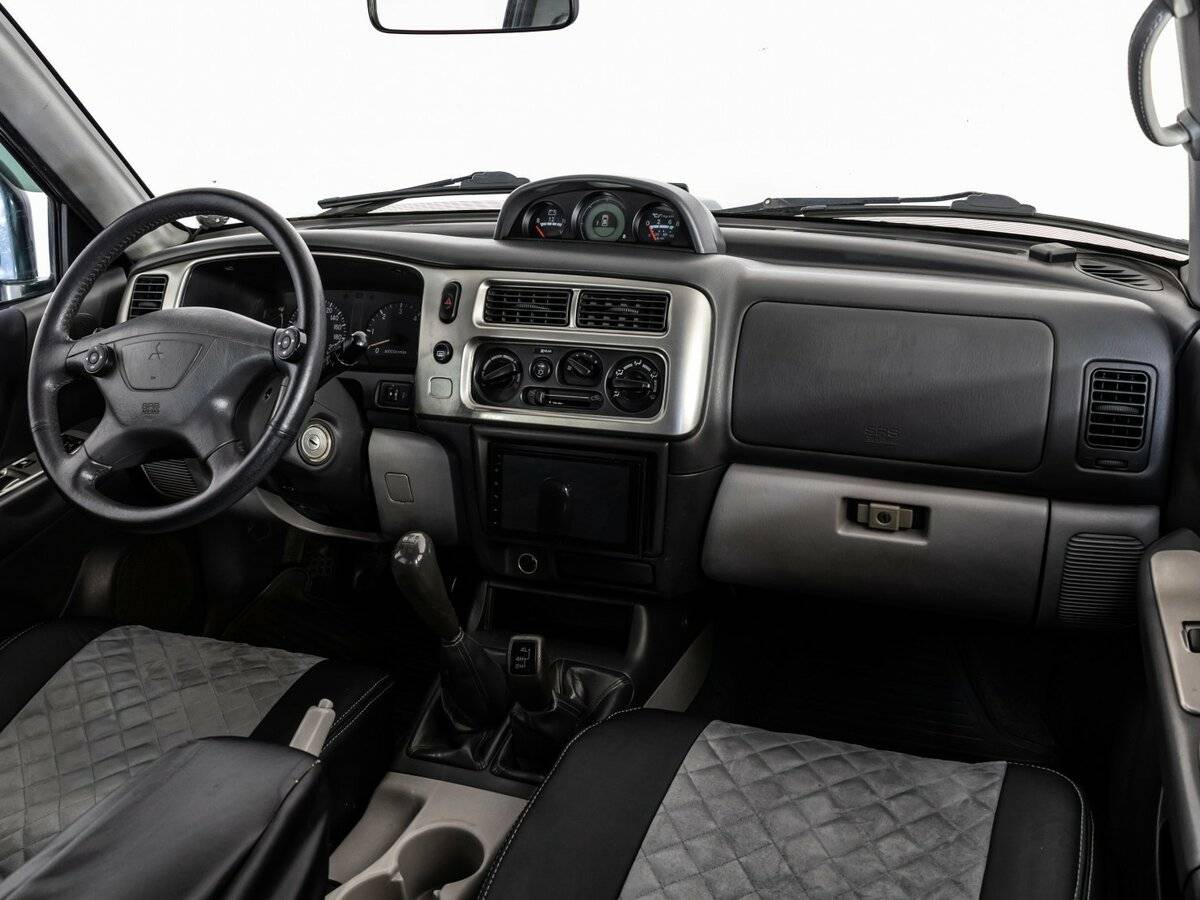 Mitsubishi Pajero Sport с пробегом — 2008 год. Фото: #6