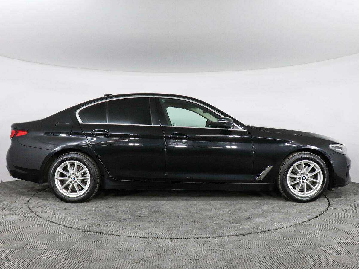 BMW 5 серии с пробегом — 2021 год. Фото: #4