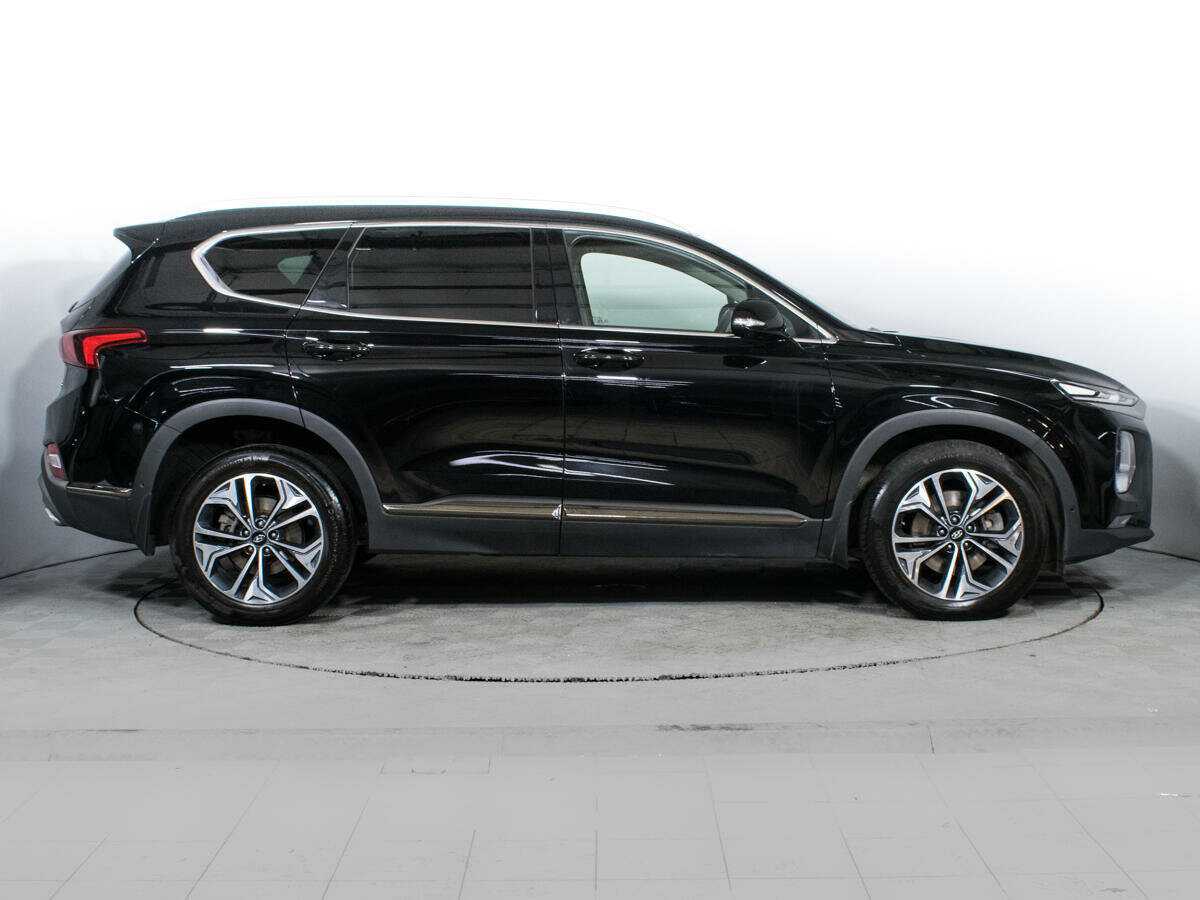 Hyundai Santa Fe с пробегом — 2019 год. Фото: #3