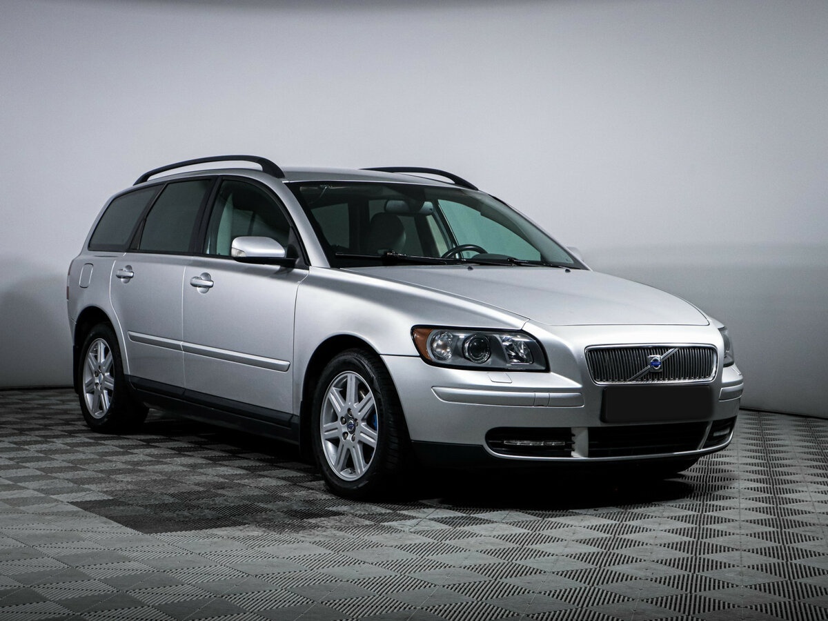 Volvo V50 с пробегом — 2004 год. Фото: #2
