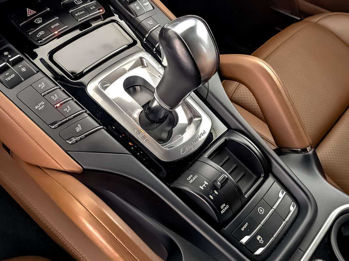 Porsche Cayenne с пробегом — 2016 год. Фото: #15