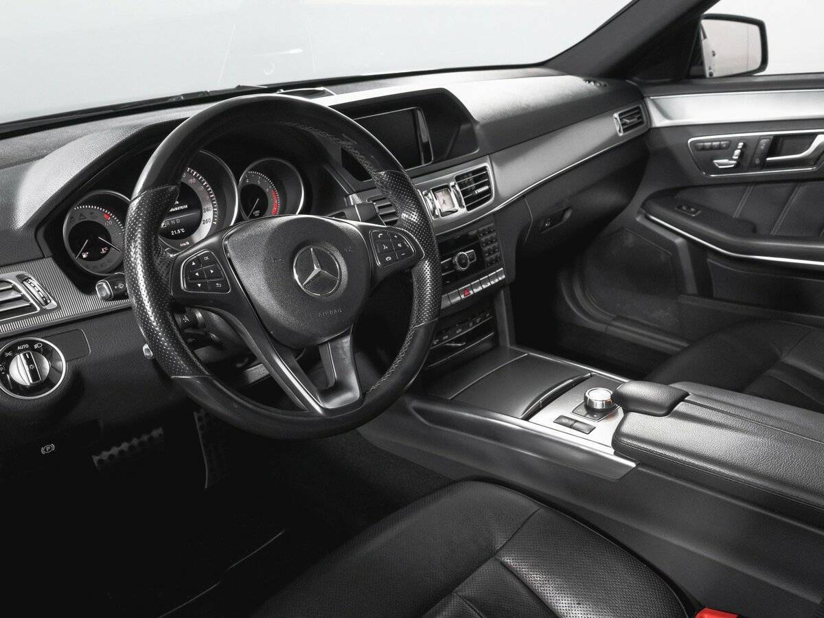Mercedes-Benz E-Класс с пробегом — 2014 год. Фото: #13