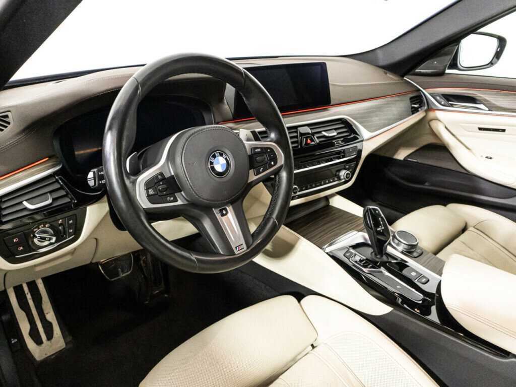 BMW 5 серии с пробегом — 2019 год. Фото: #10