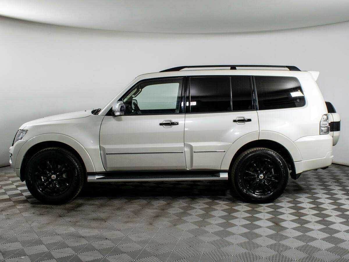 Mitsubishi Pajero с пробегом — 2019 год. Фото: #7