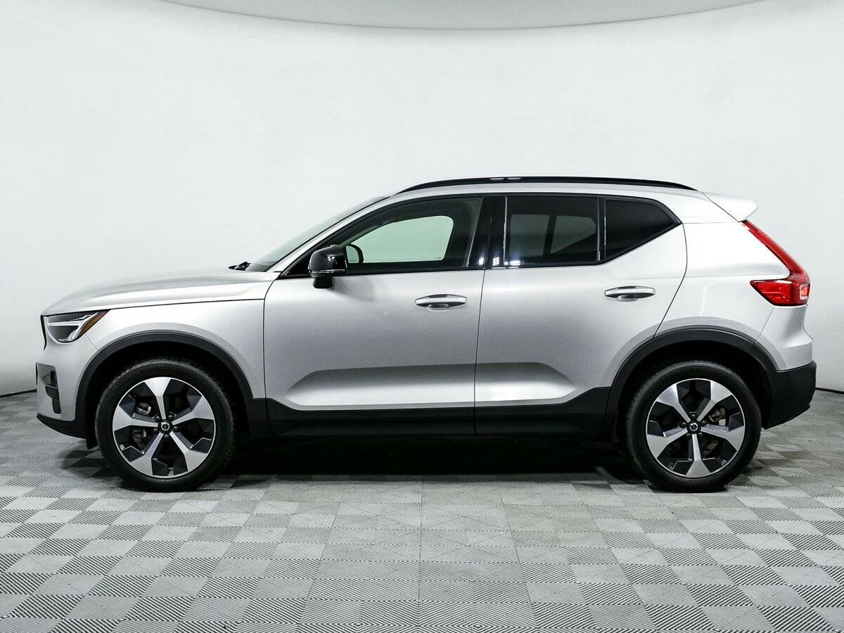 Volvo XC40 с пробегом — 2023 год. Фото: #7