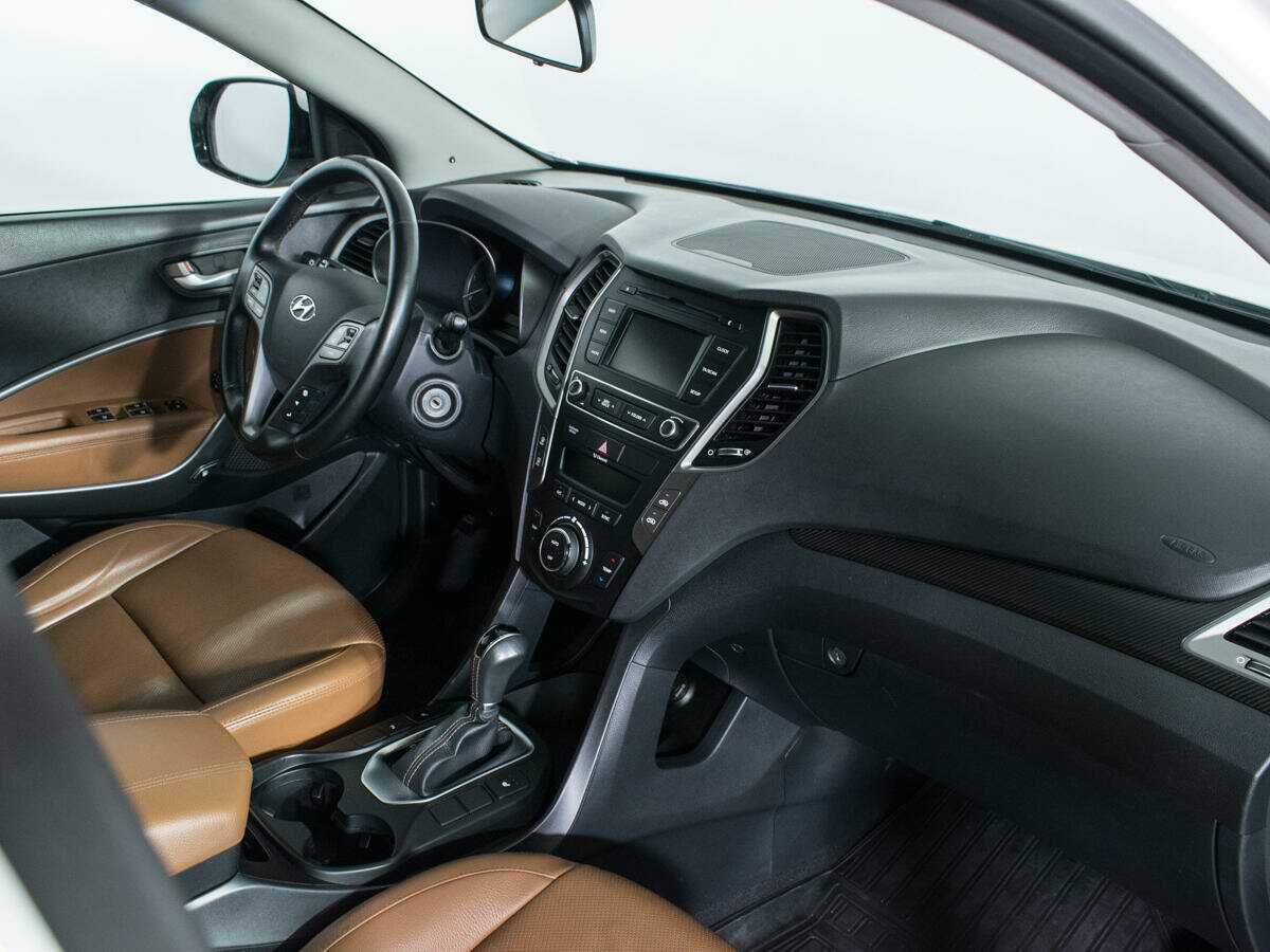 Hyundai Santa Fe с пробегом — 2017 год. Фото: #8