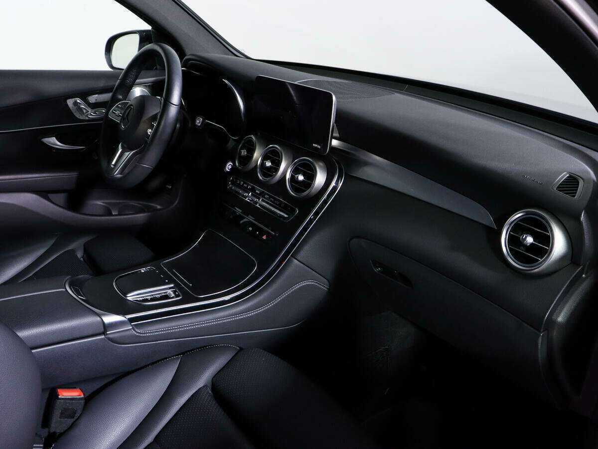 Mercedes-Benz GLC Coupe с пробегом — 2020 год. Фото: #6
