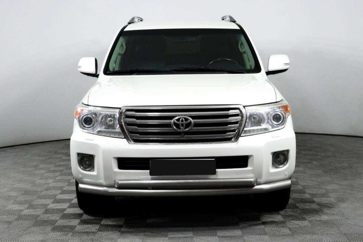 Toyota Land Cruiser с пробегом — 2012 год. Фото: #1
