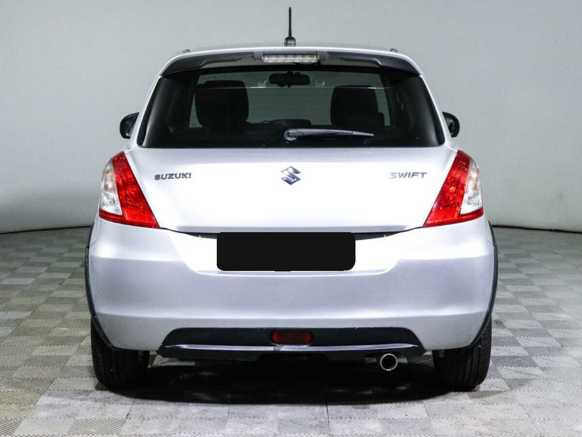 Suzuki Swift с пробегом — 2011 год. Фото: #4