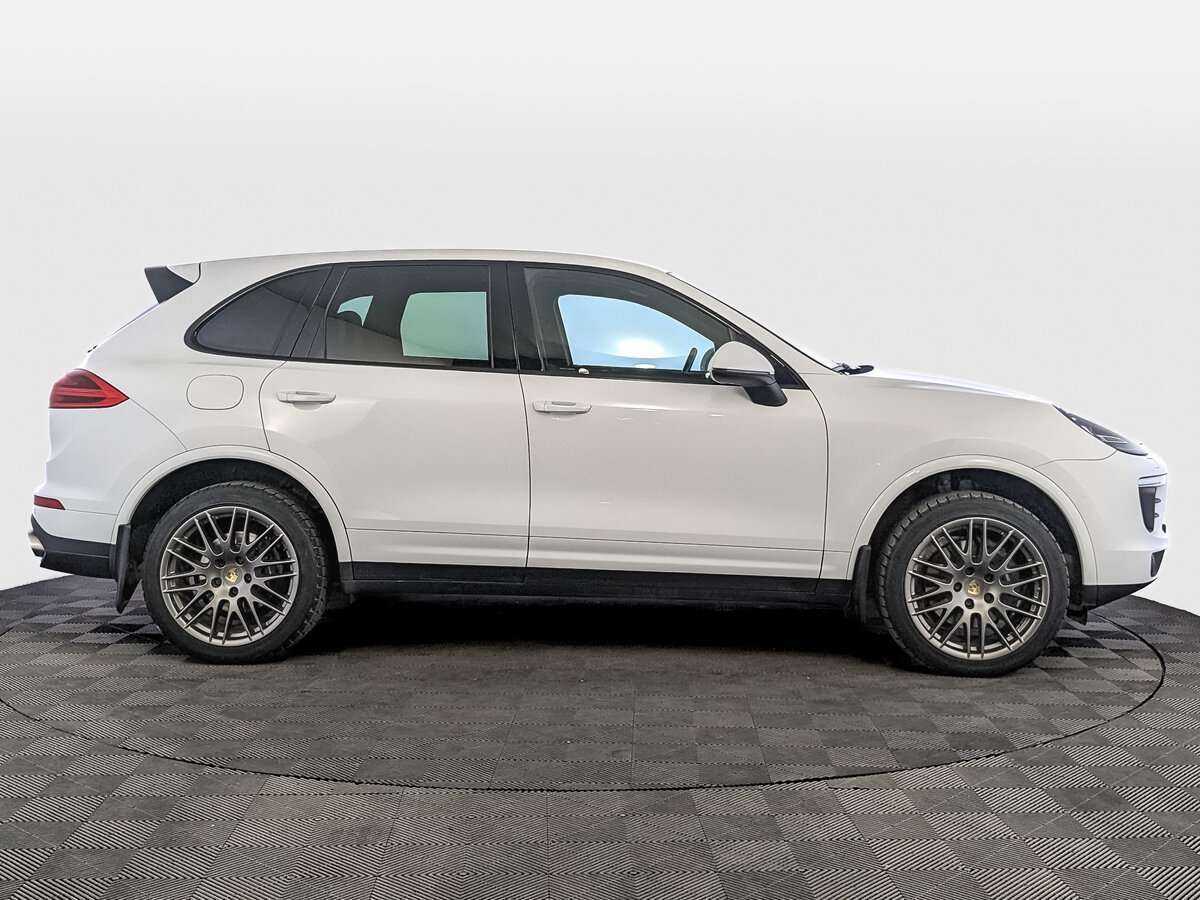 Porsche Cayenne с пробегом — 2016 год. Фото: #3