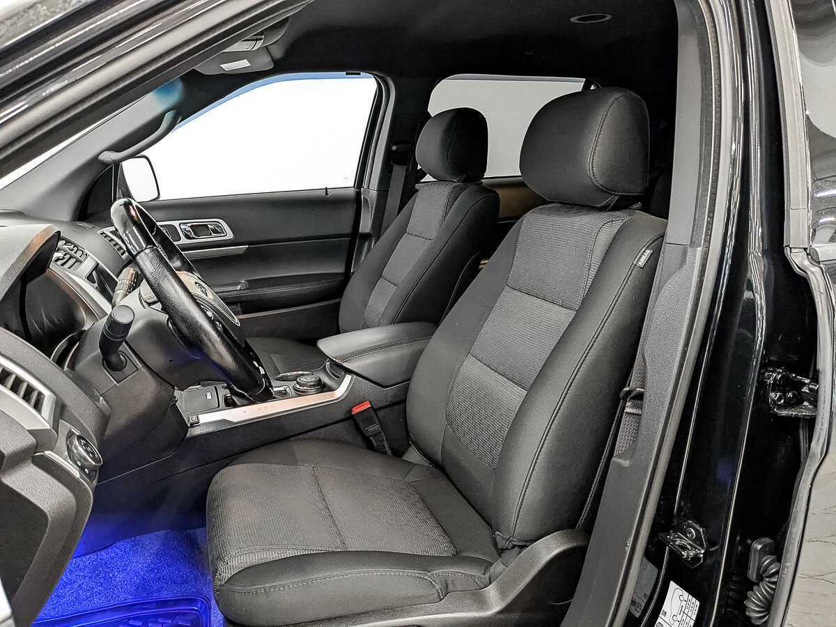 Ford Explorer с пробегом — 2014 год. Фото: #19