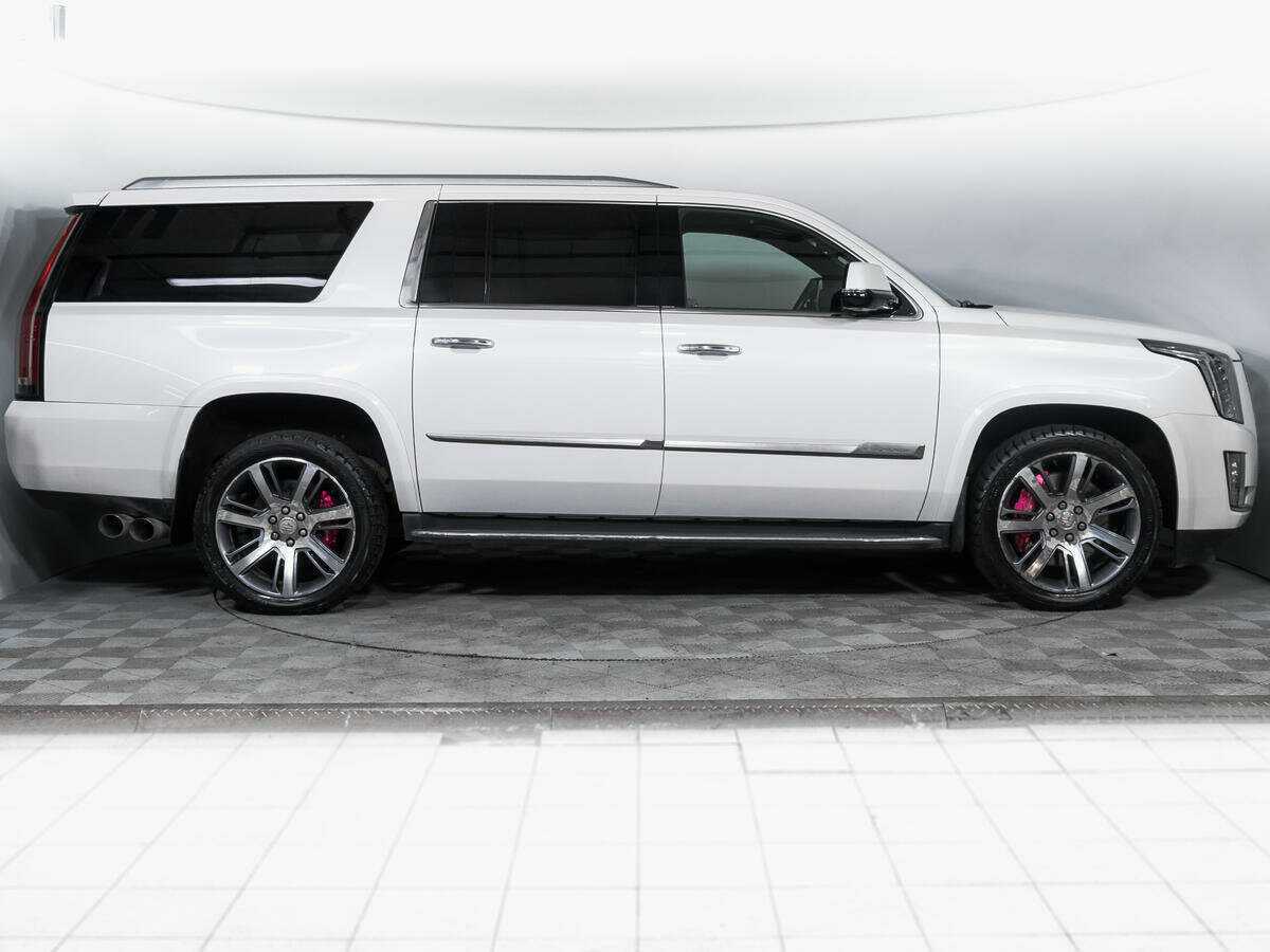 Cadillac Escalade с пробегом — 2015 год. Фото: #3