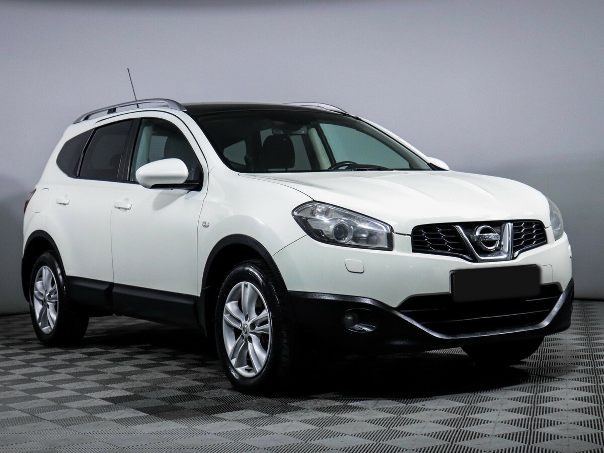 Nissan Qashqai+2 с пробегом — 2010 год. Фото: #1