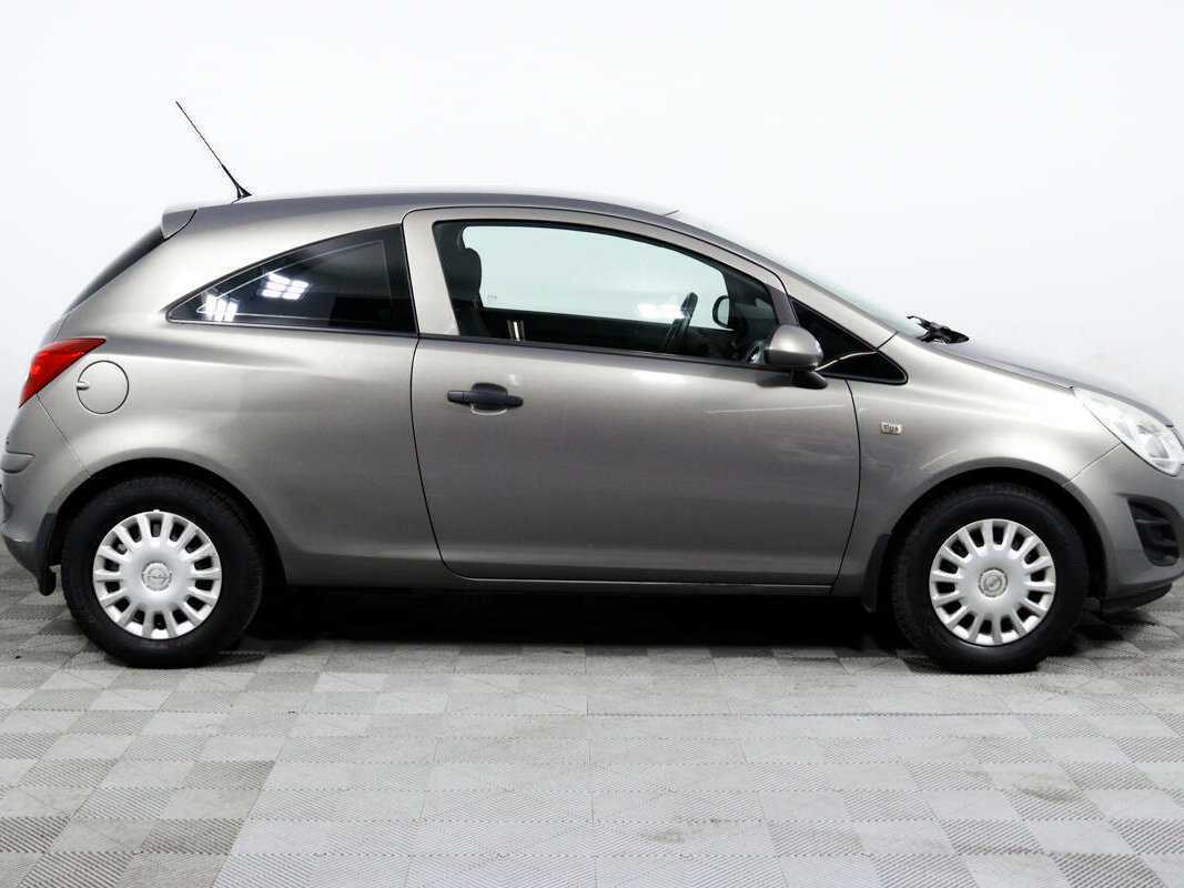 Opel Corsa с пробегом — 2011 год. Фото: #3