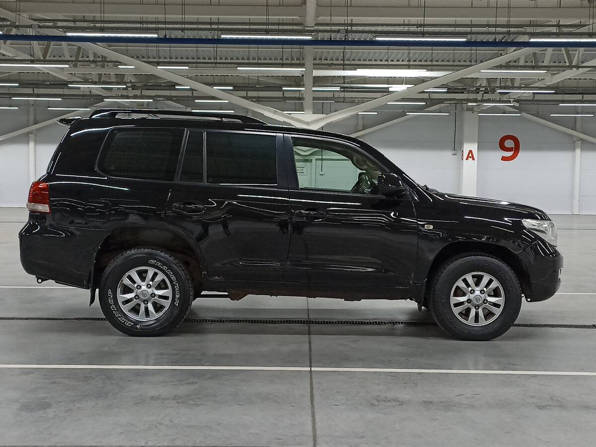 Toyota Land Cruiser с пробегом — 2009 год. Фото: #3