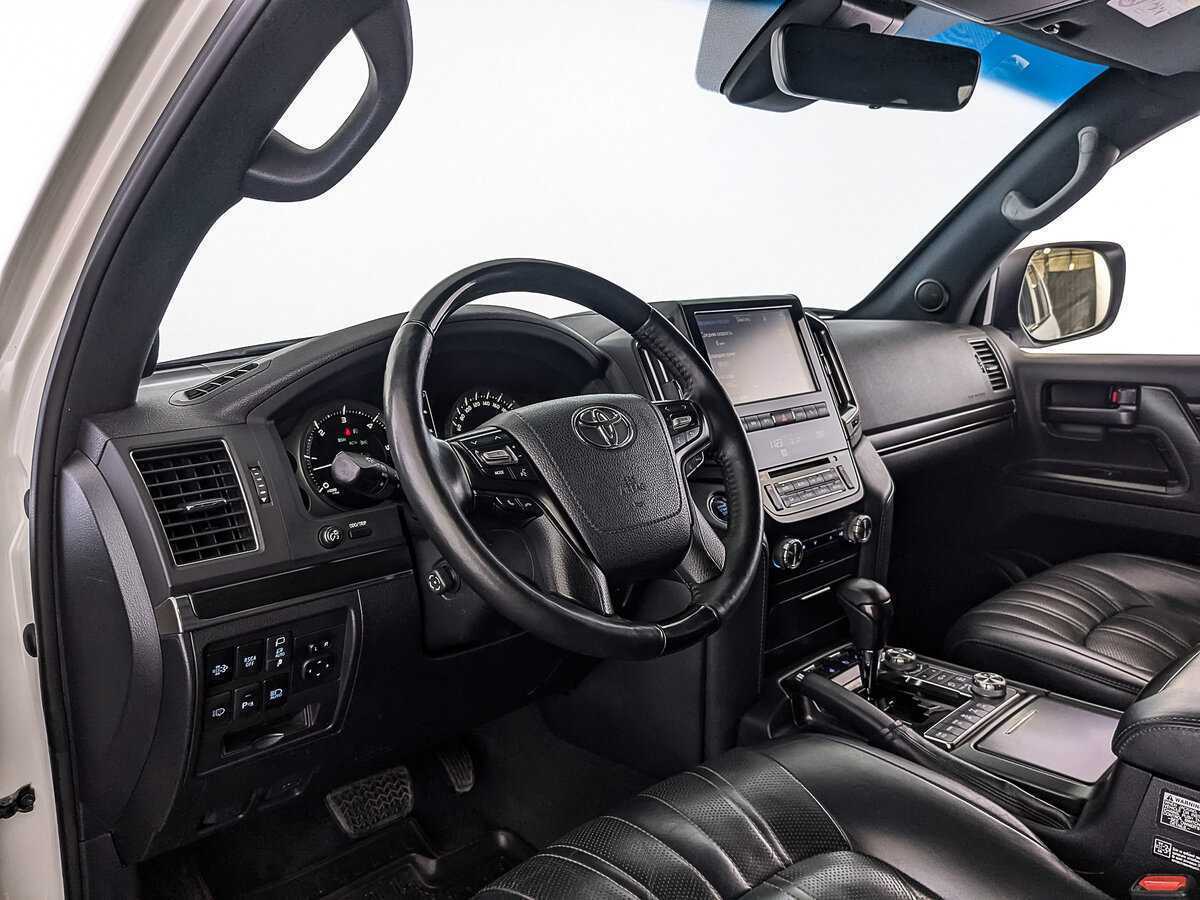 Toyota Land Cruiser с пробегом — 2019 год. Фото: #12