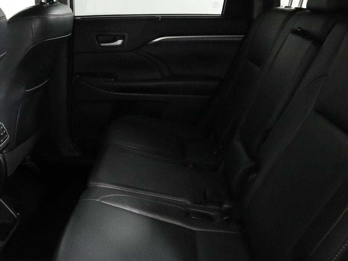 Toyota Highlander с пробегом — 2018 год. Фото: #7