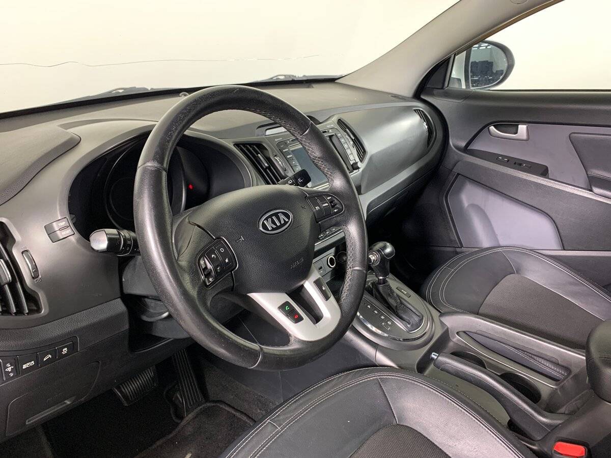 Kia Sportage с пробегом — 2011 год. Фото: #10