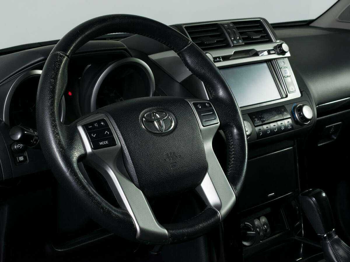 Toyota Land Cruiser Prado с пробегом — 2015 год. Фото: #13