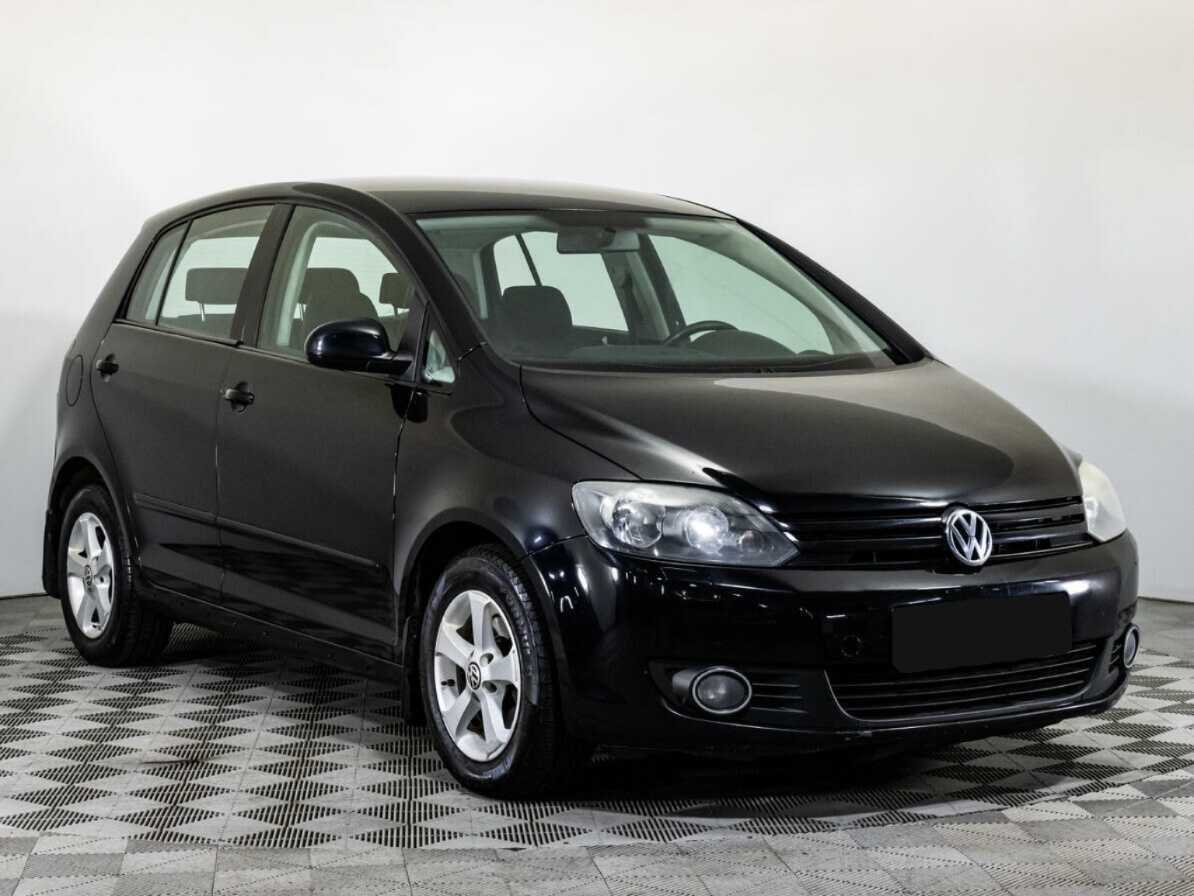 Volkswagen Golf Plus с пробегом — 2009 год. Фото: #2