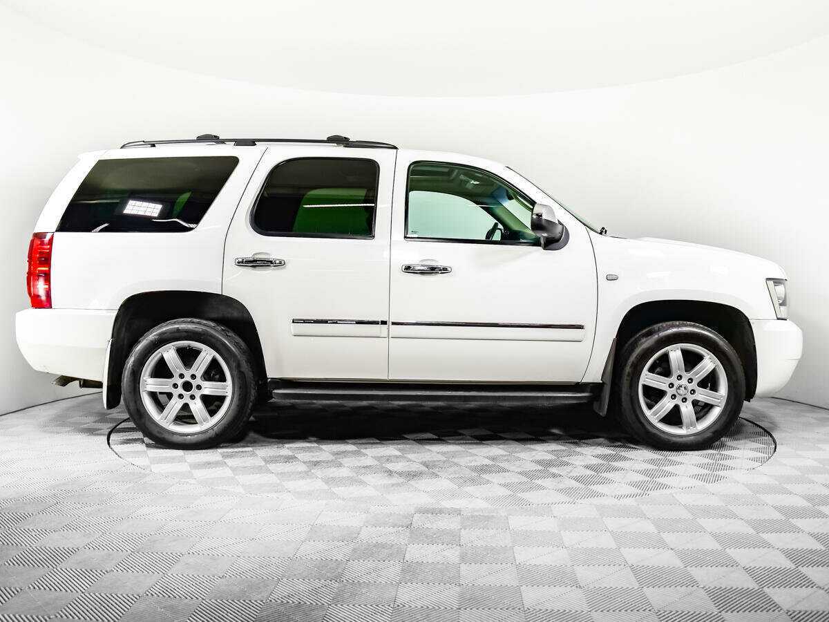 Chevrolet Tahoe с пробегом — 2012 год. Фото: #3