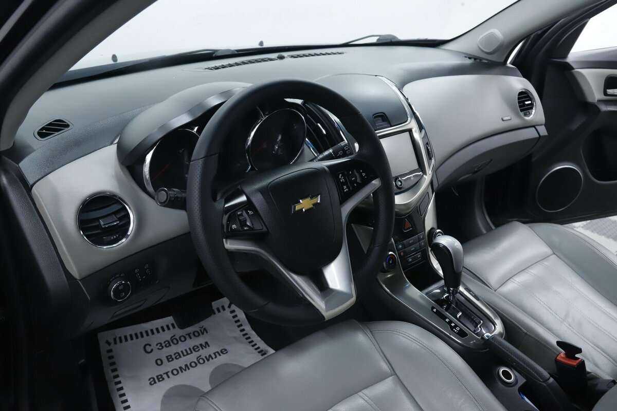Chevrolet Cruze с пробегом — 2015 год. Фото: #7