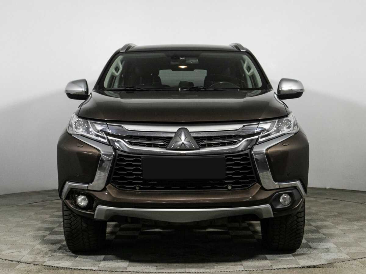 Mitsubishi Pajero Sport с пробегом — 2019 год. Фото: #1