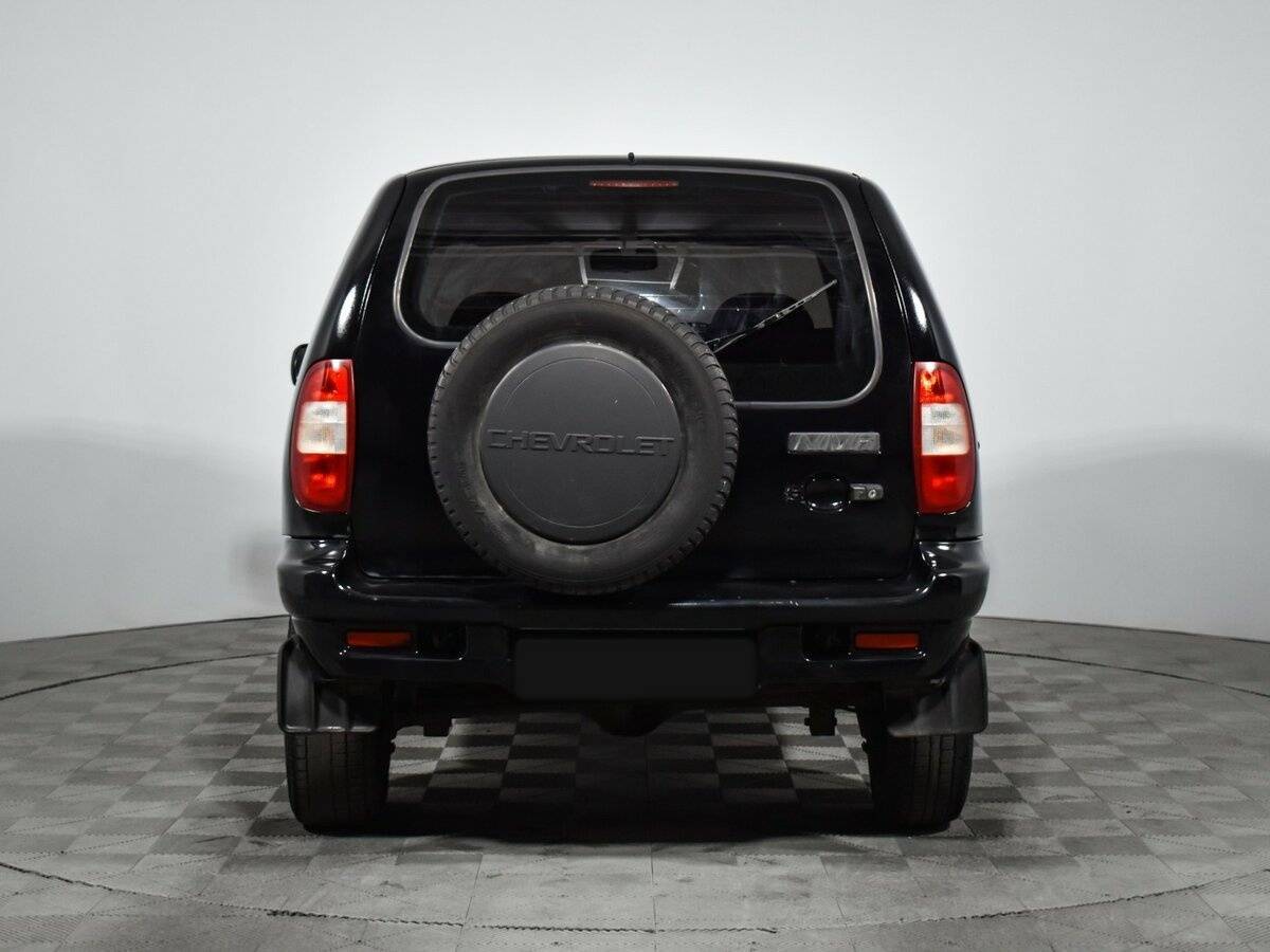 Chevrolet Niva с пробегом — 2005 год. Фото: #5