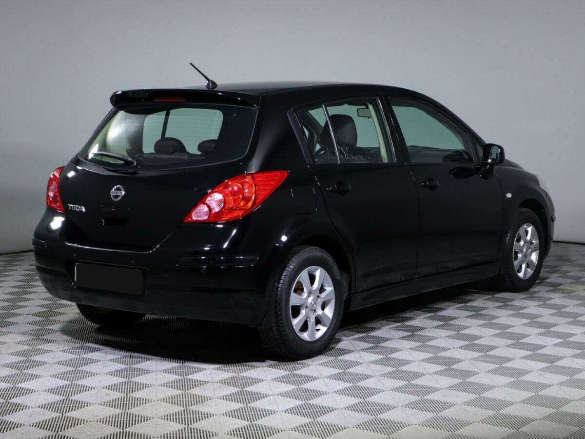 Nissan Tiida с пробегом — 2012 год. Фото: #4