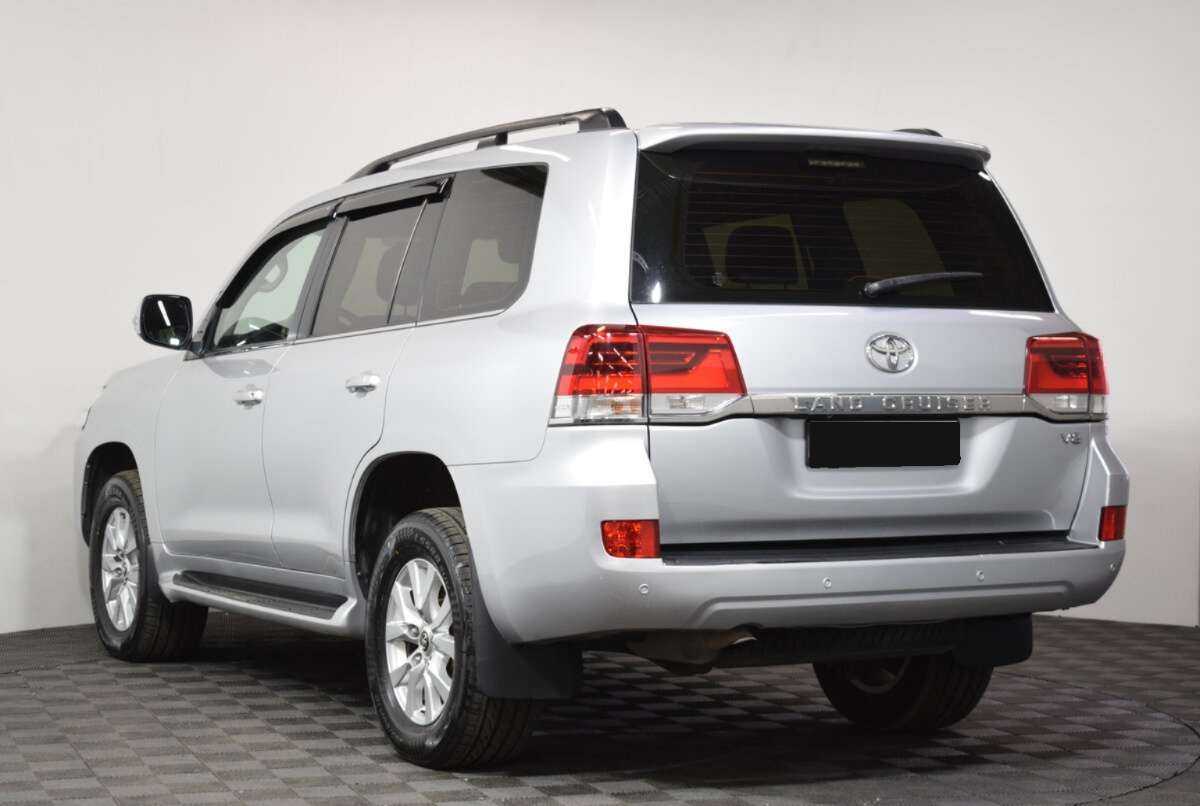 Toyota Land Cruiser с пробегом — 2015 год. Фото: #5