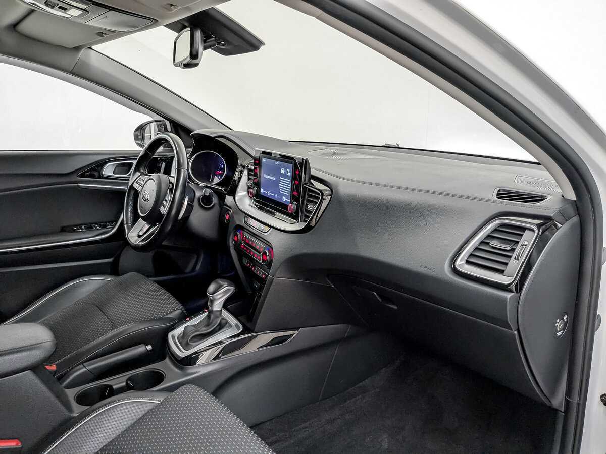 Kia Ceed с пробегом — 2020 год. Фото: #11