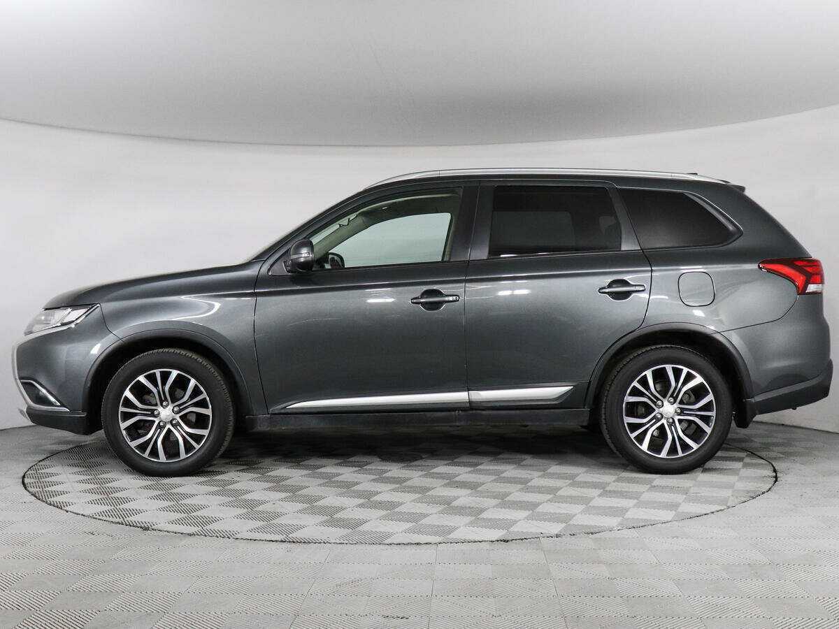 Mitsubishi Outlander с пробегом — 2018 год. Фото: #7