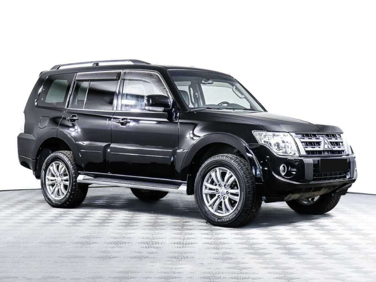 Mitsubishi Pajero с пробегом — 2012 год. Фото: #1