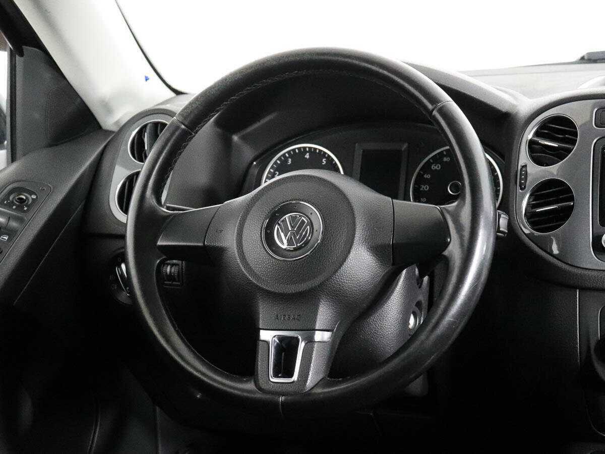 Volkswagen Tiguan с пробегом — 2011 год. Фото: #11