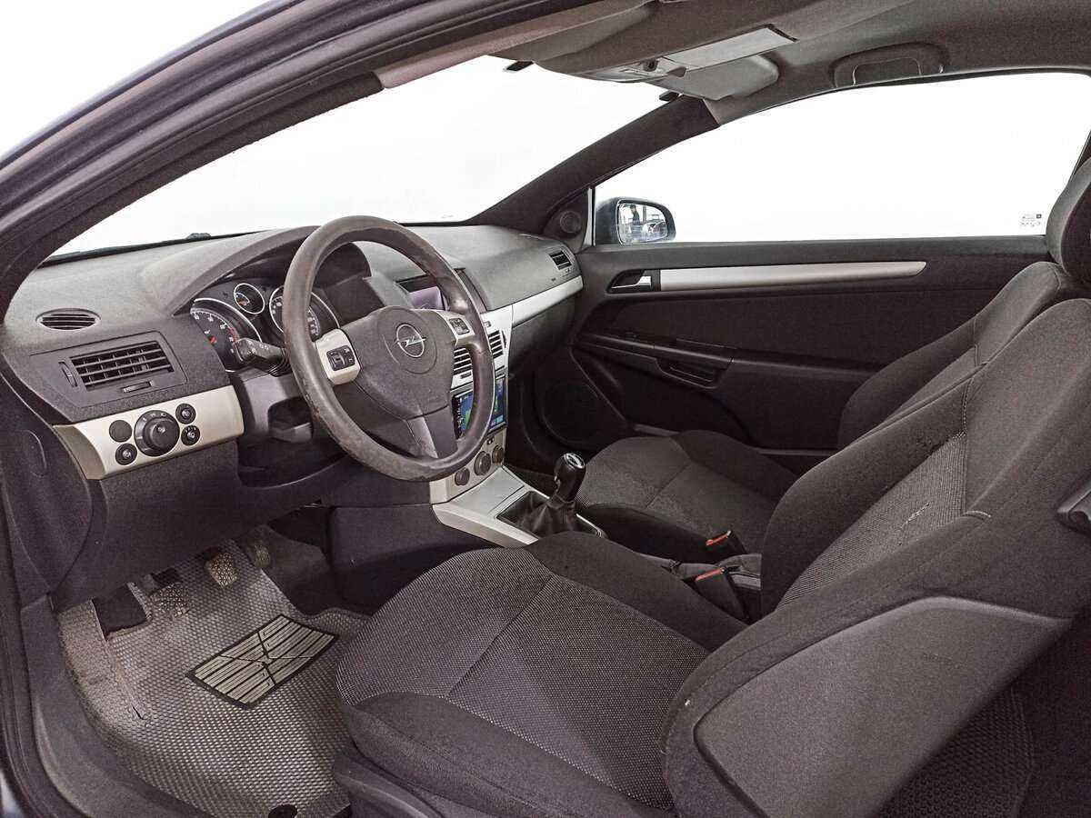 Opel Astra с пробегом — 2008 год. Фото: #13
