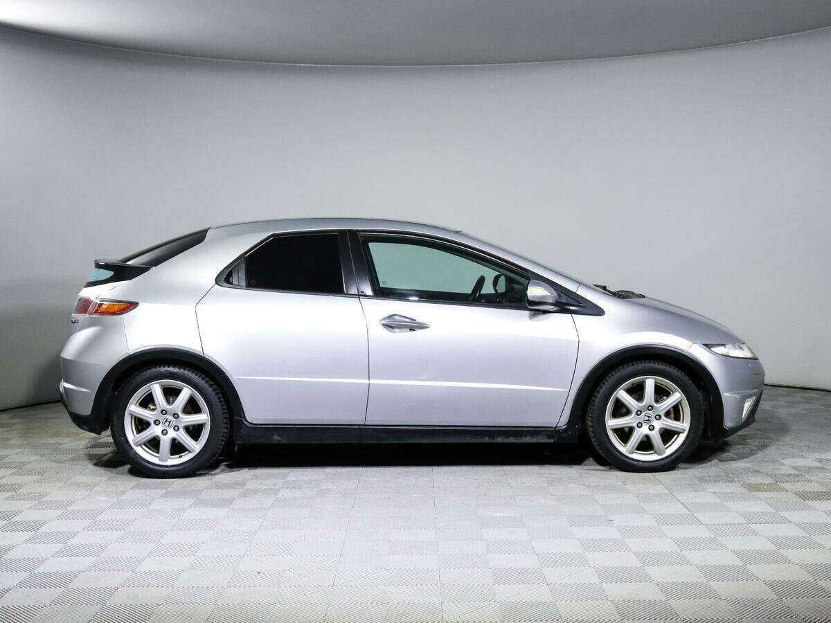 Honda Civic с пробегом — 2008 год. Фото: #3