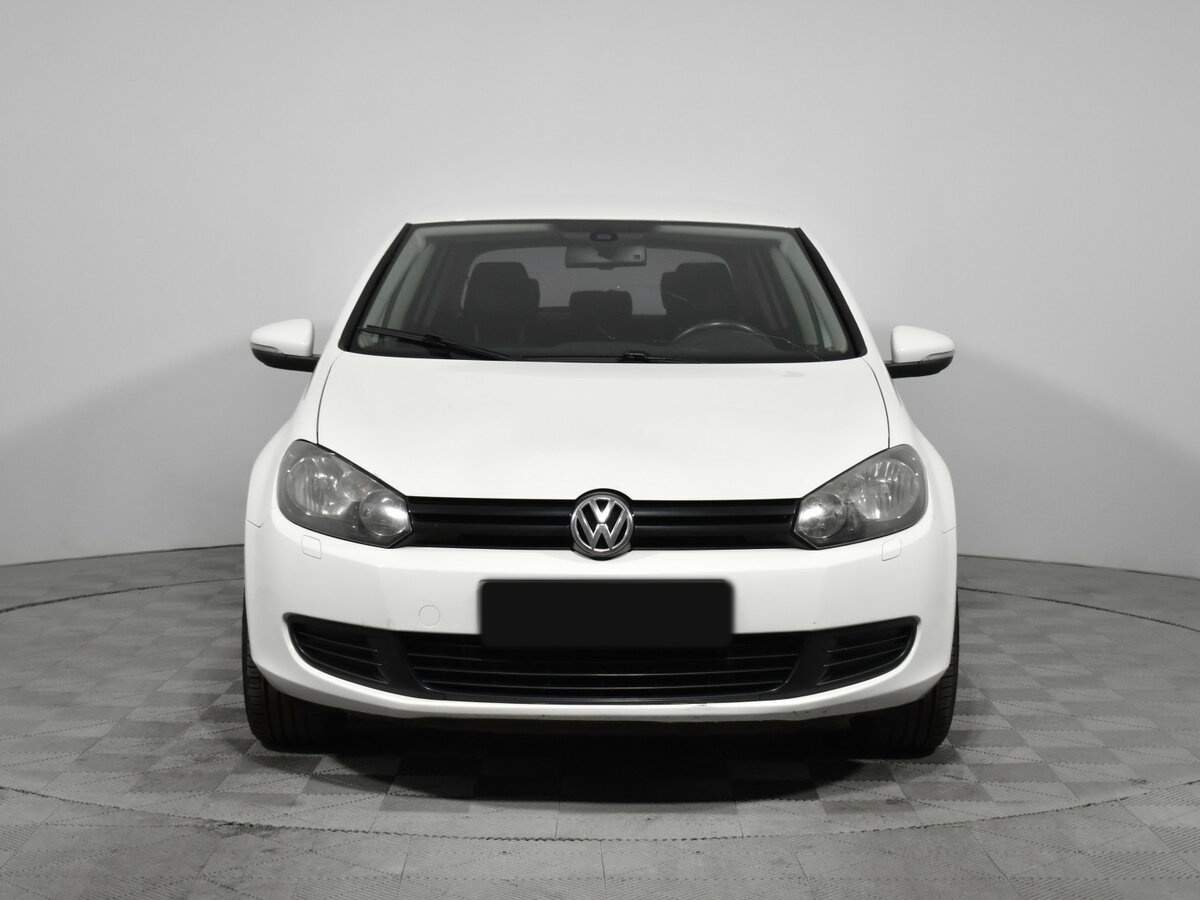 Volkswagen Golf с пробегом — 2010 год. Фото: #1