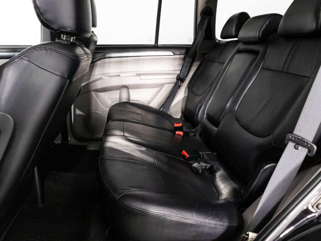 Mitsubishi Pajero Sport с пробегом — 2014 год. Фото: #9