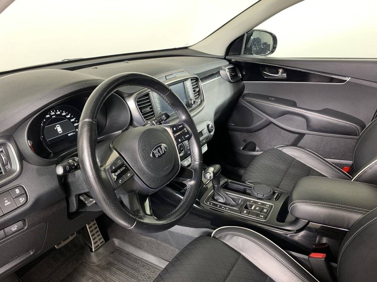 Kia Sorento с пробегом — 2018 год. Фото: #10