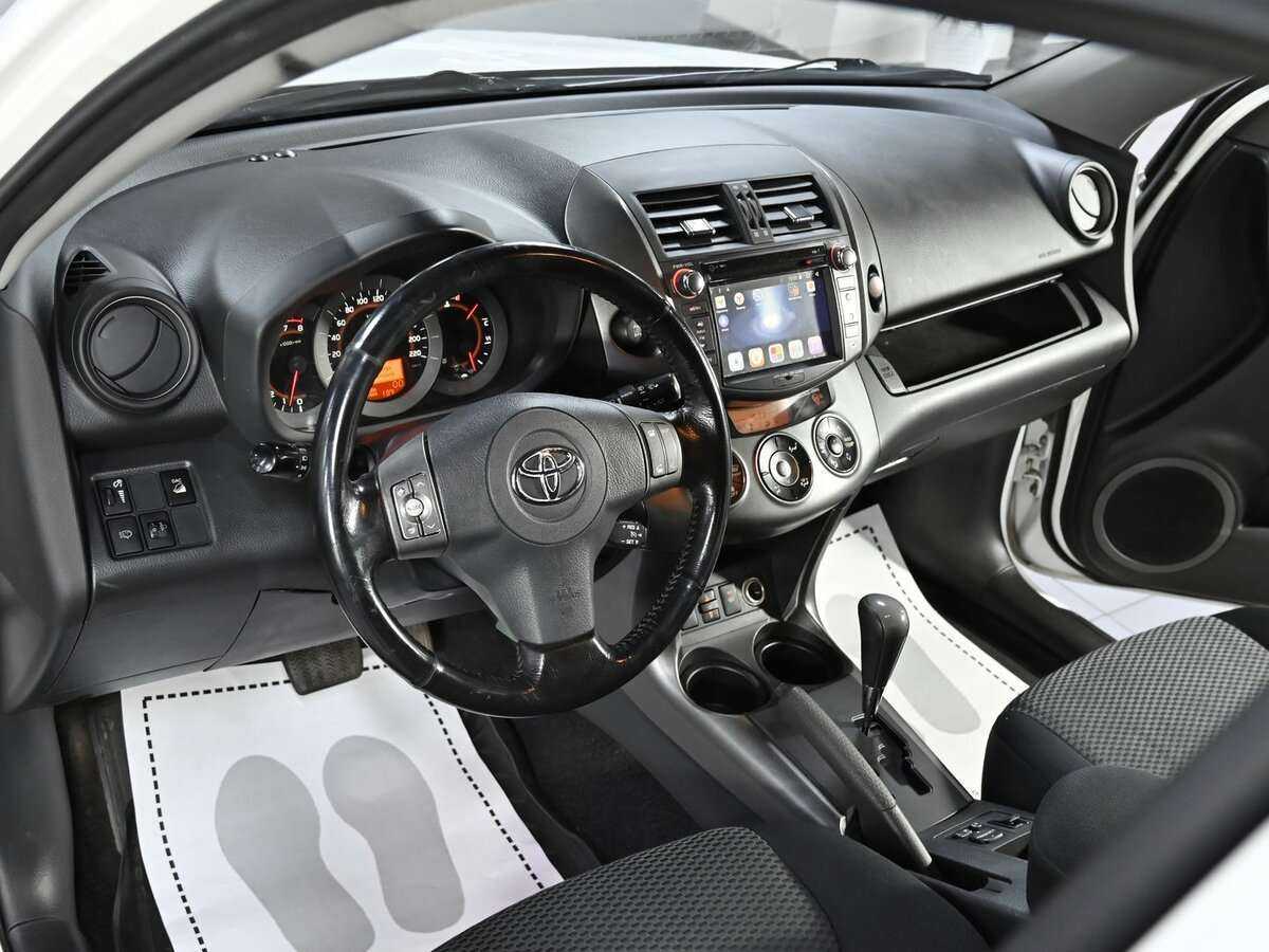 Toyota RAV4 с пробегом — 2009 год. Фото: #4