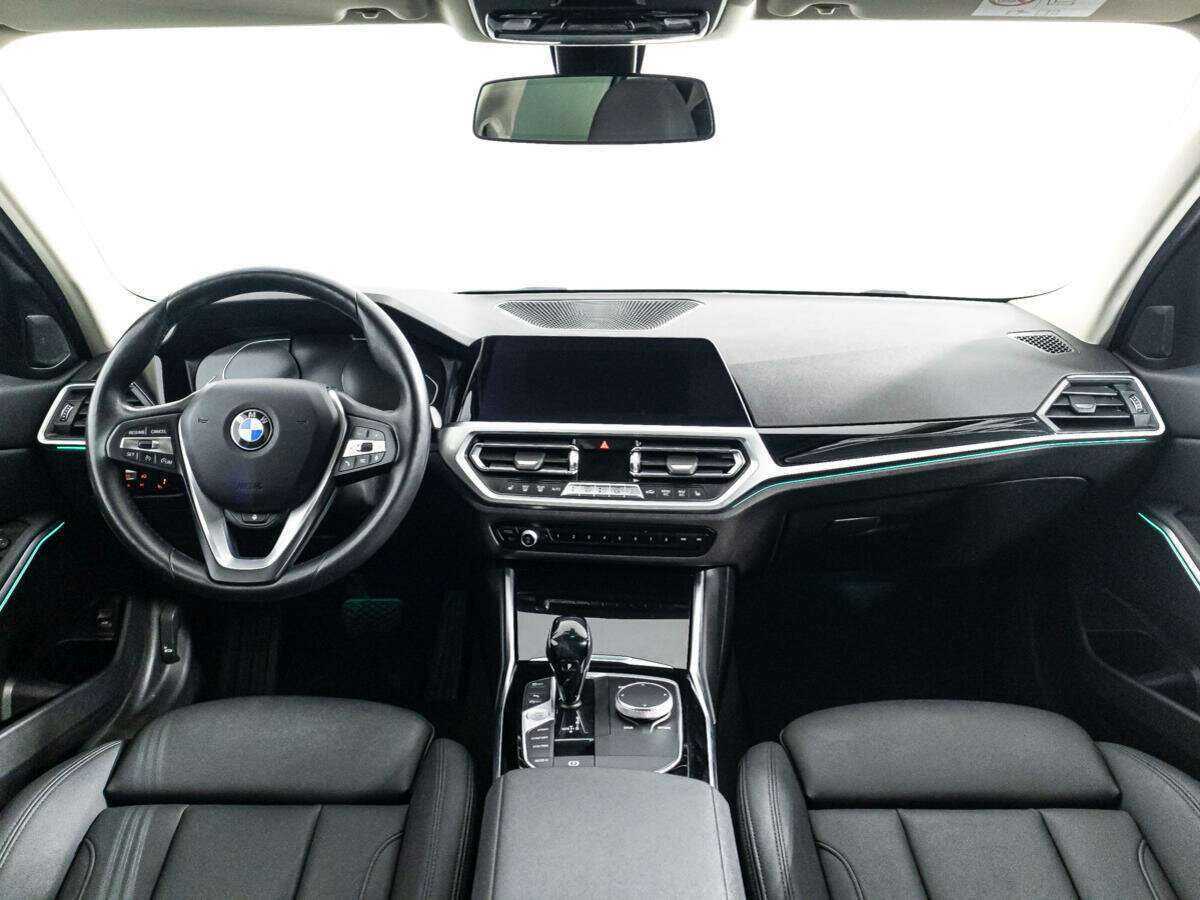 BMW 3 серии с пробегом — 2020 год. Фото: #12