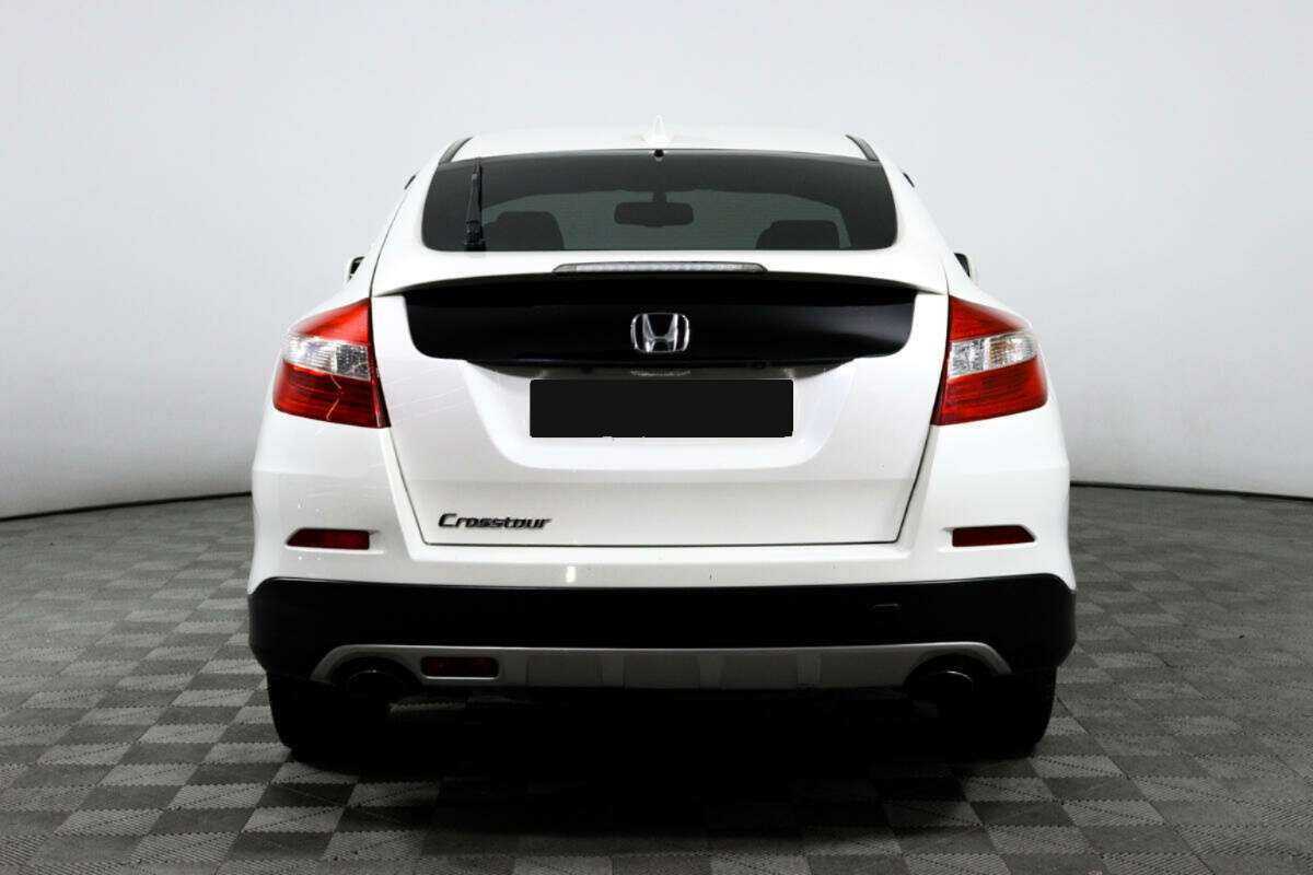 Honda Crosstour с пробегом — 2014 год. Фото: #5
