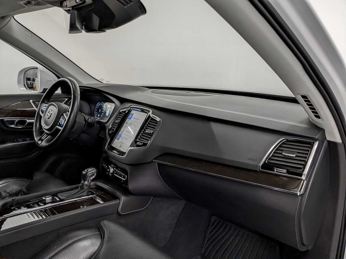 Volvo XC90 с пробегом — 2017 год. Фото: #10