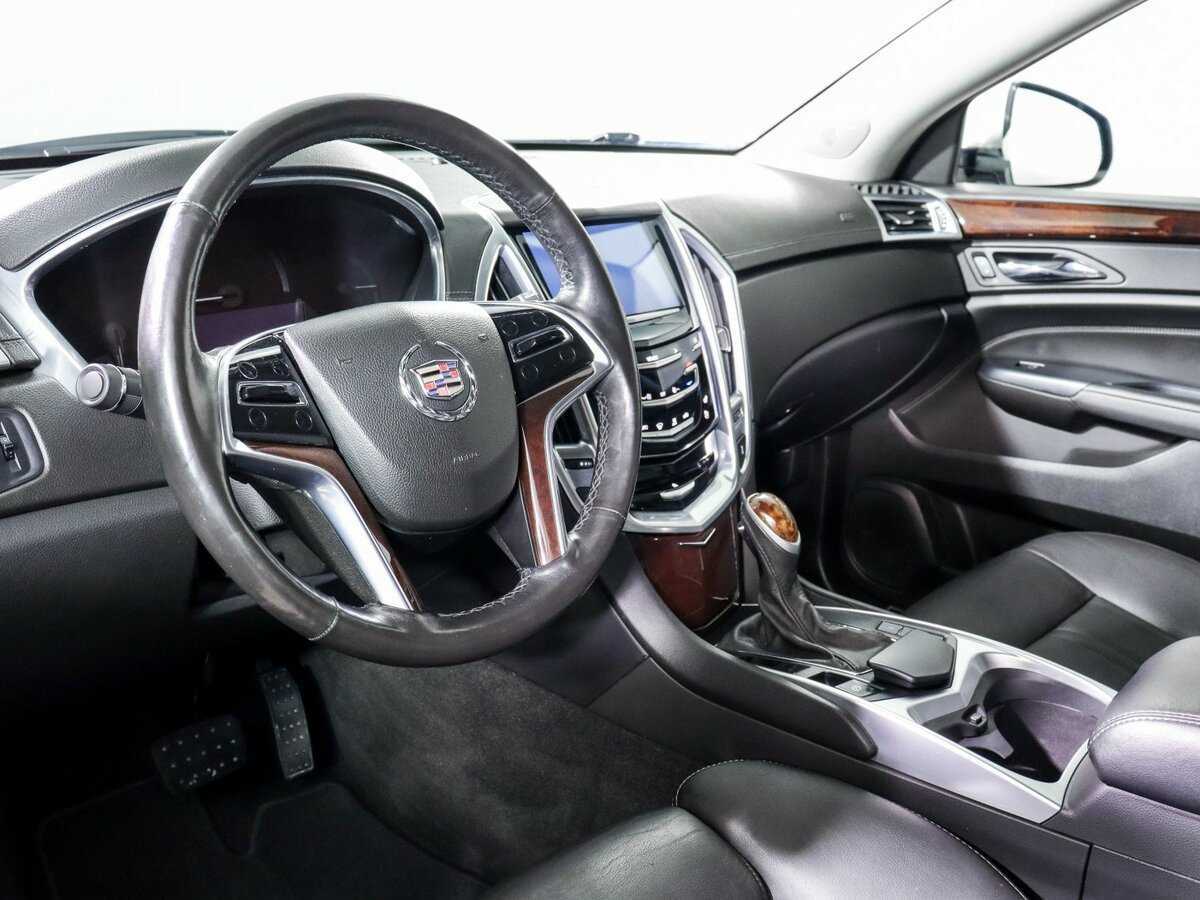 Cadillac SRX с пробегом — 2013 год. Фото: #10
