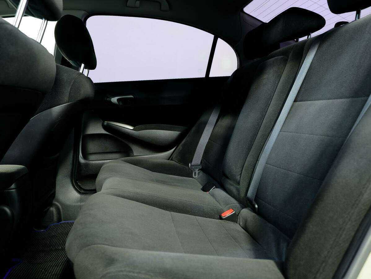Honda Civic с пробегом — 2008 год. Фото: #11