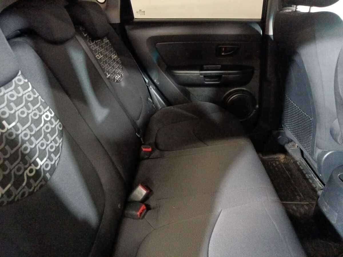Kia Soul с пробегом — 2011 год. Фото: #10