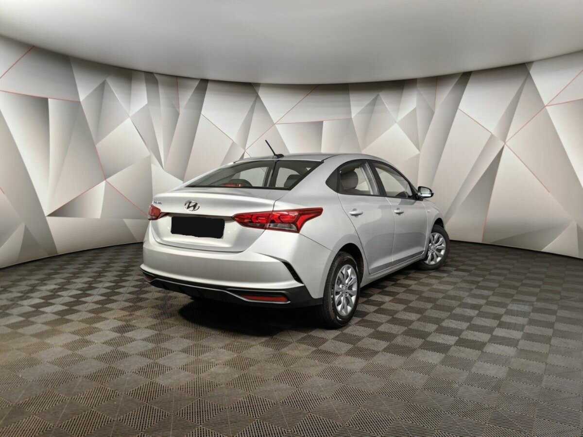 Hyundai Solaris с пробегом — 2021 год. Фото: #1